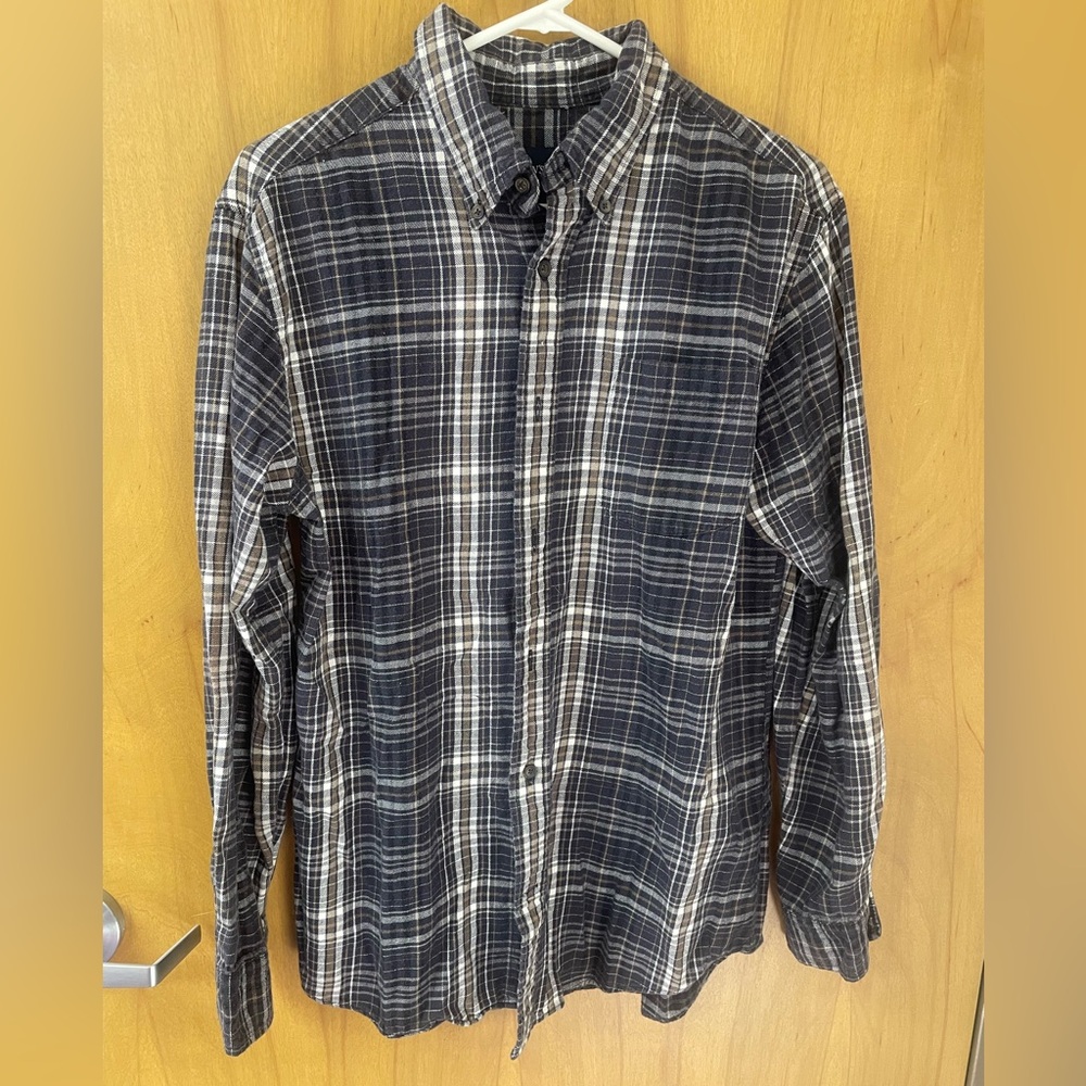 St. Johns Bay Flannel Shirt Adult M Black Gray White Tan Plaid Long Sleeve Men’s